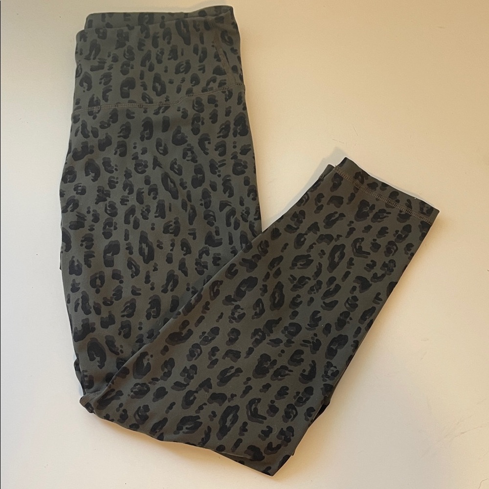 Old Navy Active Olive Green Leopard Leggings